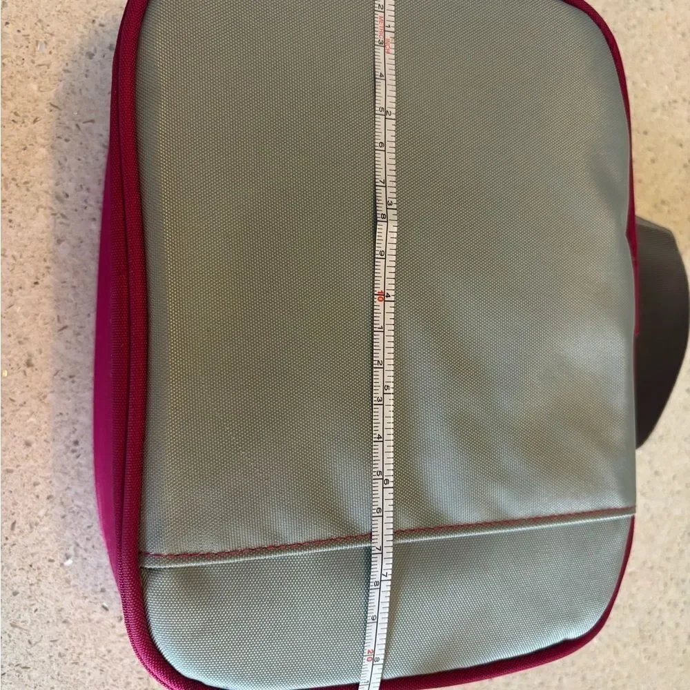 Lunchbox size travel case, NWOT
